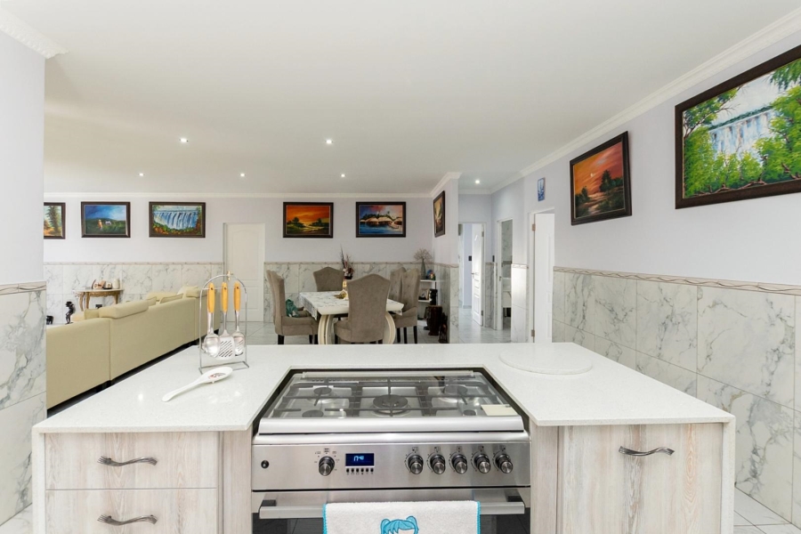 4 Bedroom Property for Sale in Country Club Western Cape